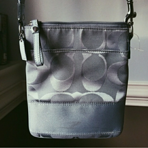 Coach - Picture 1 of 1